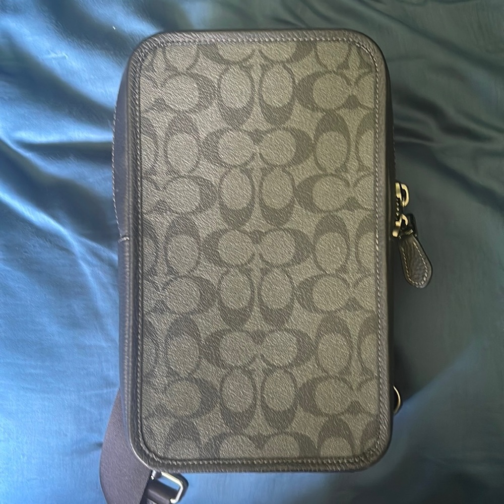Coach Sullivan Pack In Signature Canvas